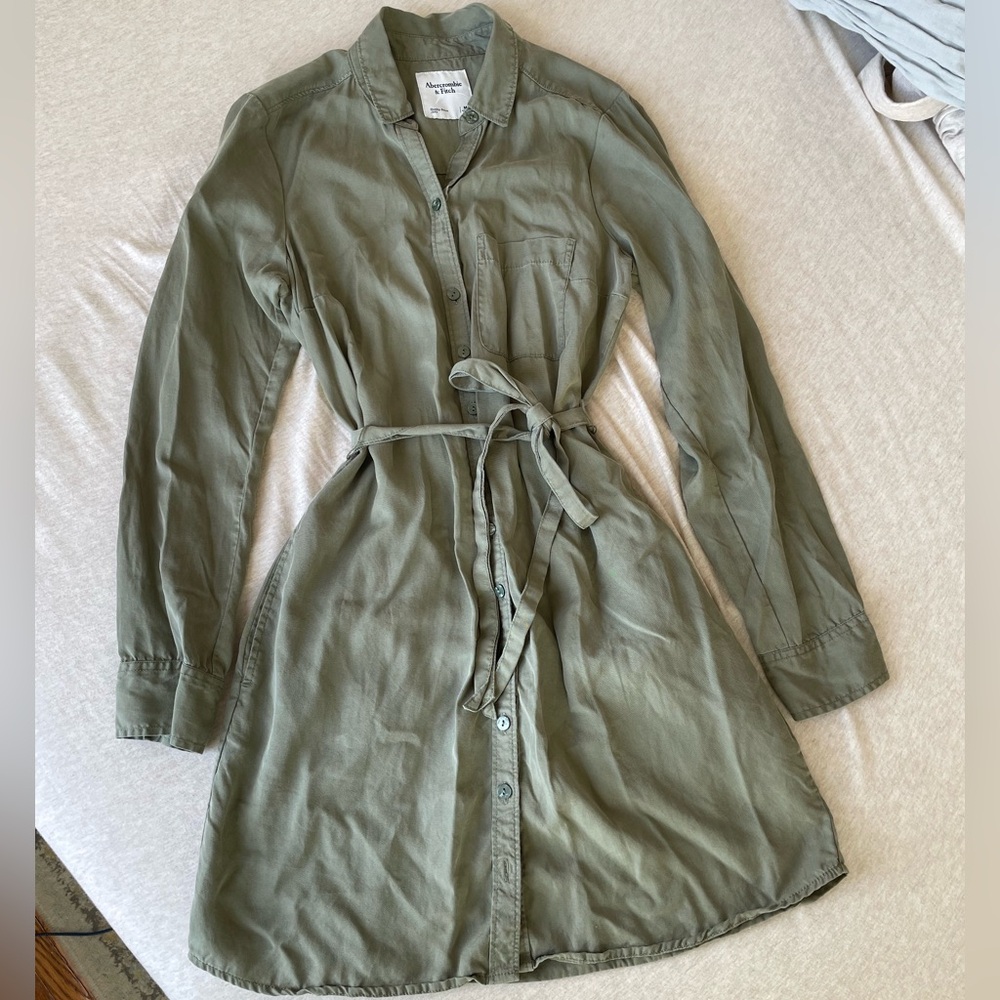 Abercrombie Women’s Button Down Dress Army Green With Pockets And Belt